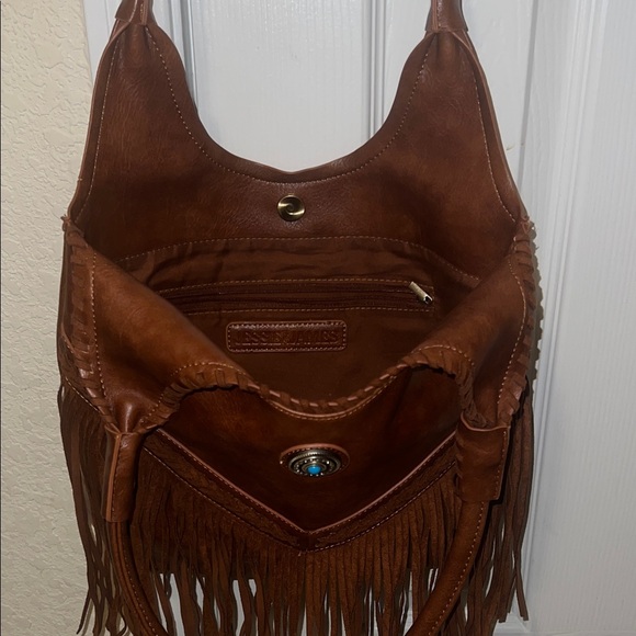 Jessie & James Elegant Brown Fringe Shoulder Bag - Picture 3 of 5